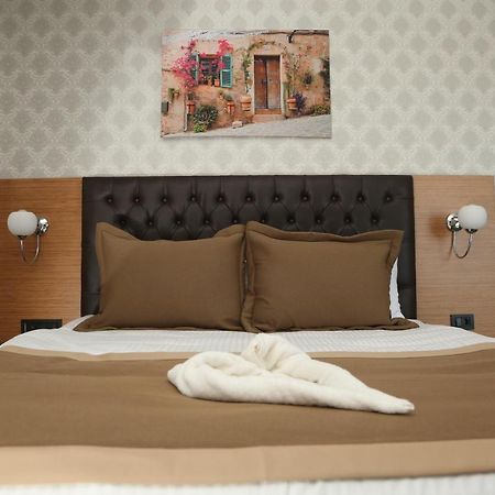 Otel Grand Lark İstanbul Dış mekan fotoğraf