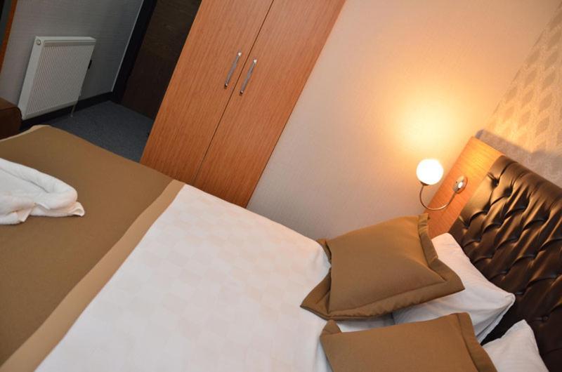 Otel Grand Lark İstanbul Dış mekan fotoğraf