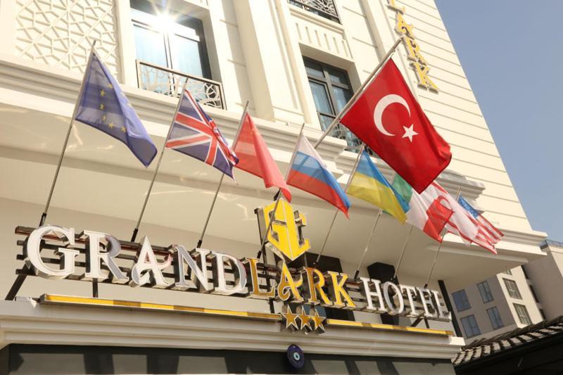 Otel Grand Lark İstanbul Dış mekan fotoğraf